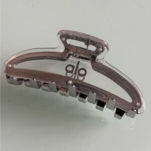 ALO Yoga Chrome Acrylic Claw Clip